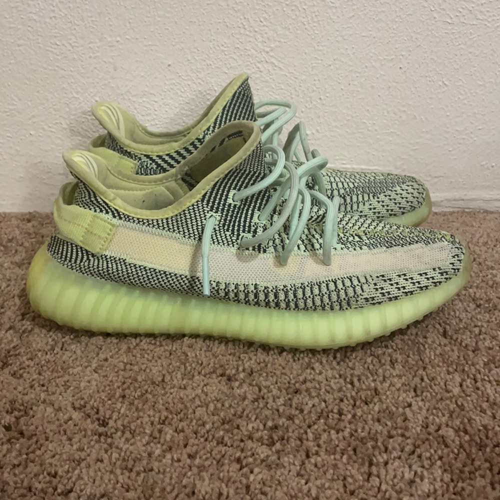 Yeezy 350 yeezreel